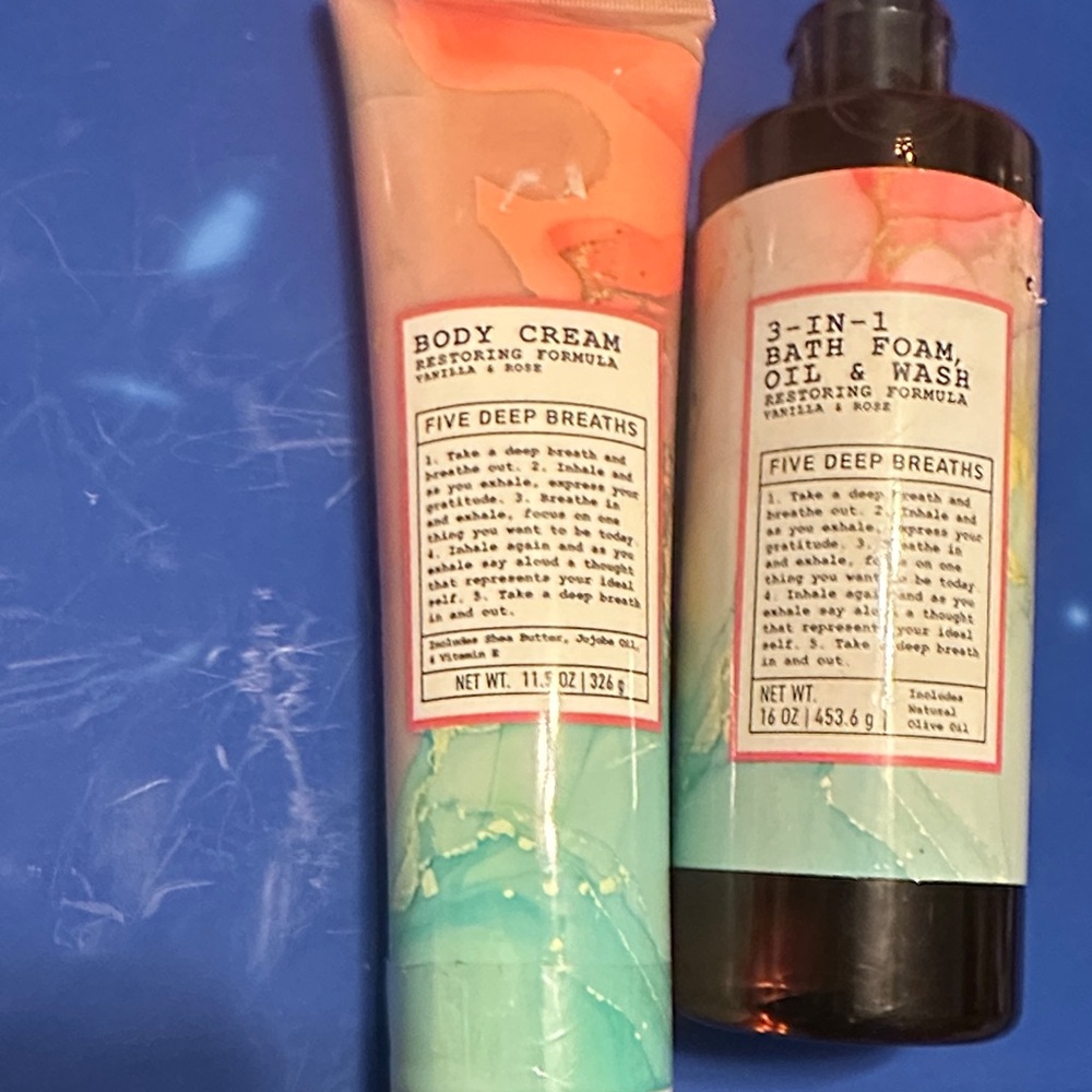 Body Cream and Bath Foam Set